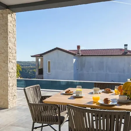 Megi Quiet Village Near Labin * Rasa
