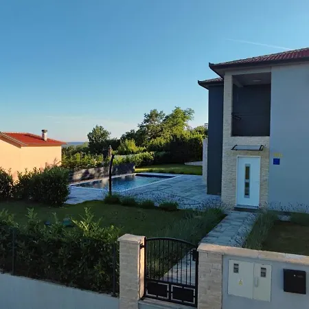Megi Quiet Village Near Labin Villa *