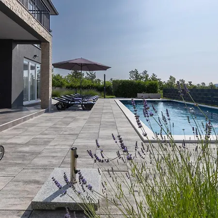 Villa Megi Quiet Village Near Labin Raša